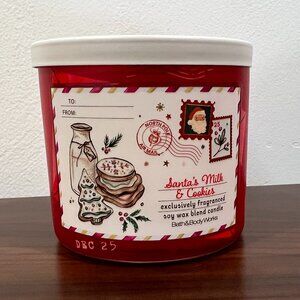Bath & Body Works Santa's Milk & Cookies 3-Wick Candle